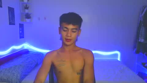 Snapshot of ur_naughtyboy_raphael chatting on 09.24.25 ur_naughtyboy_raphael online show from 09.24.25