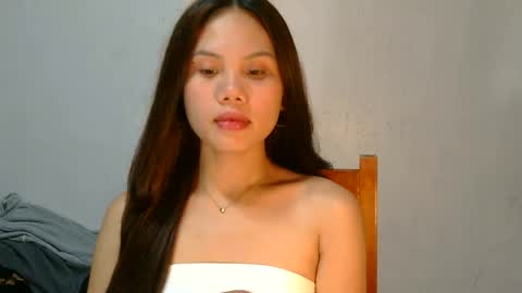 Snapshot of ur_nicscummer chatting on 07.16.26 ur_nicscummer online show from 07.16.26
