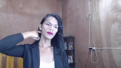 Ur Lovely Pricious online show from 05.15.26