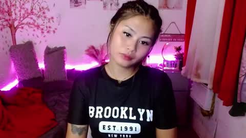 Snapshot of ur_ultimatedreamgirlxoxo chatting on 06.30.26 HelloIm Girly online show from 06.30.26