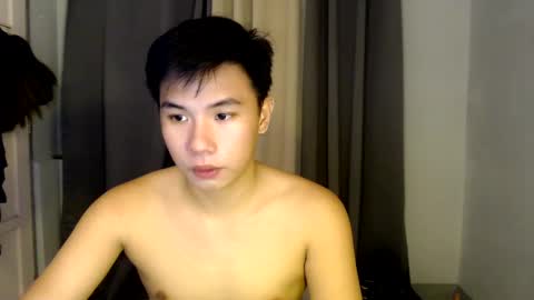 Snapshot of urasian_hardcockxx chatting on 12.05.24 milly online show from 12.05.24