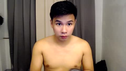 Snapshot of urasian_hardcockxx chatting on 01.15.25 milly online show from 01.15.25