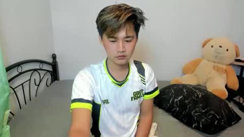 Snapshot of urasian_jhon1 chatting on 11.27.25 jhon online show from 11.27.25