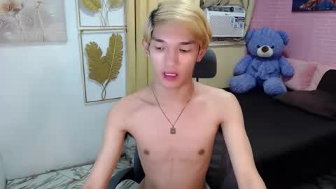 Snapshot of urasian_john20 chatting on 05.26.26 urasian_john20 online show from 05.26.26