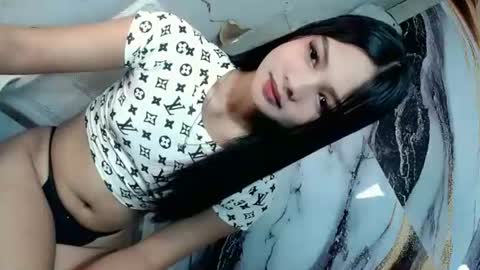 Snapshot of urasian_latinaxxx chatting on 06.17.26 urasian_latinaxxx online show from 06.17.26