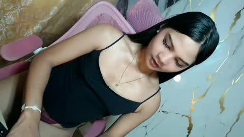 Snapshot of urasian_latinaxxx chatting on 06.21.26 urasian_latinaxxx online show from 06.21.26