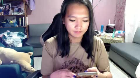 NEWRA  ALLISON online show from 03.08.25