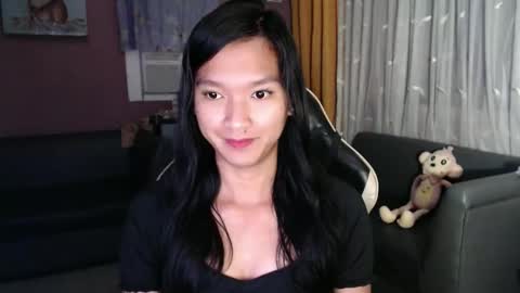 NEWRA  ALLISON online show from 12.16.25