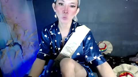 Snapshot of urasian_slut_yana chatting on 05.17.26 yana online show from 05.17.26