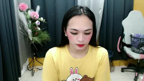 Snapshot of urasiancumgirl_ chatting on 06.18.26 urasiancumgirl_ online show from 06.18.26