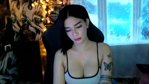 Snapshot of urasiandreamgirlxxx chatting on 06.22.26 jess online show from 06.22.26