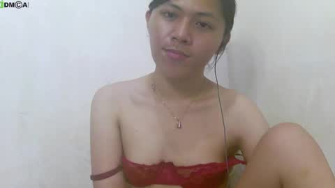 Snapshot of urasianlover69x chatting on 01.11.25 rai online show from 01.11.25