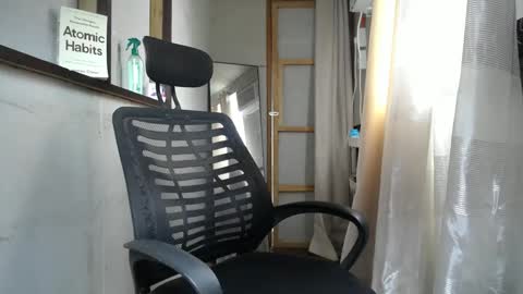 Snapshot of urasiantserika chatting on 12.28.24 Erika online show from 12.28.24