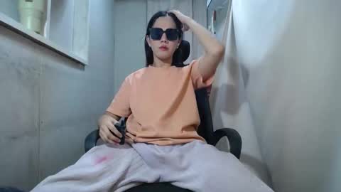 Erika online show from 11.21.25