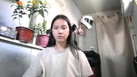 Snapshot of urasiantserika chatting on 04.21.26 Erika online show from 04.21.26