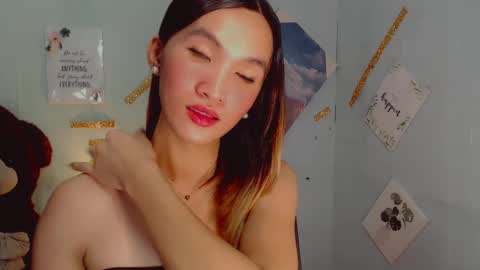 Snapshot of urblossom_harahxxx chatting on 02.16.25 urblossom_harahxxx online show from 02.16.25