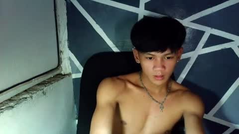Snapshot of urboytoyjust chatting on 07.11.26 JUSTINE online show from 07.11.26