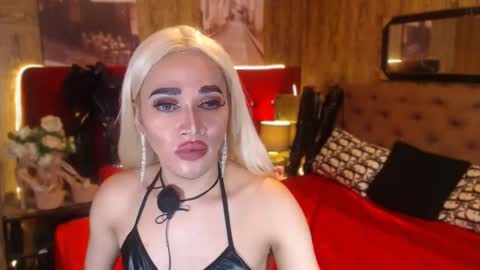 Snapshot of urcumgirlasiants chatting on 01.11.25 KENDALL online show from 01.11.25