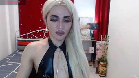 Snapshot of urcumgirlasiants chatting on 03.04.25 KENDALL online show from 03.04.25