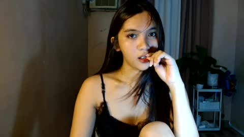 Snapshot of urdreamgirl_ chatting on 07.17.26 Trixie online show from 07.17.26