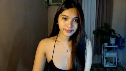 Snapshot of urdreamgirl_ chatting on 07.20.26 Trixie online show from 07.20.26