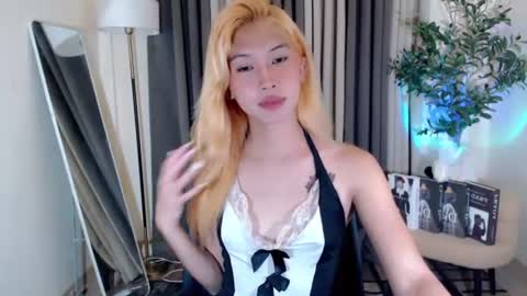 Snapshot of urdreamgirl_mika27 chatting on 07.27.26 MIKA online show from 07.27.26