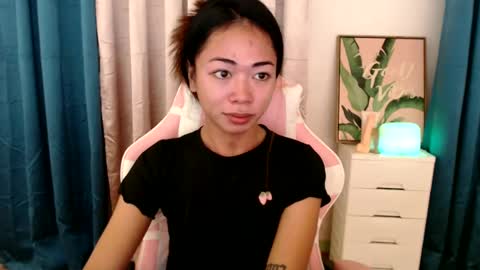 Snapshot of urfantacyjamaica chatting on 02.12.25 ayumi reacher online show from 02.12.25