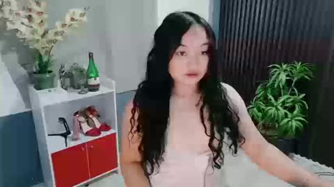 Scarlet online show from 12.17.25