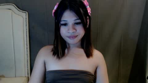 Snapshot of urgoddessawoman_xvx chatting on 07.11.26 urgoddessawoman_xvx online show from 07.11.26