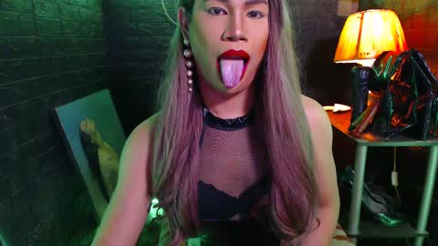 Snapshot of urhardcockqueenxxx chatting on 12.10.24 queen norelle online show from 12.10.24