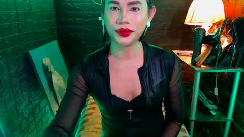 Snapshot of urhardcockqueenxxx chatting on 01.14.25 queen norelle online show from 01.14.25