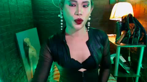 Snapshot of urhardcockqueenxxx chatting on 02.07.25 queen norelle online show from 02.07.25