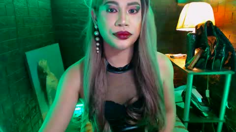 Snapshot of urhardcockqueenxxx chatting on 02.07.25 queen norelle online show from 02.07.25