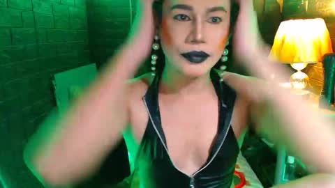 queen norelle online show from 11.16.25