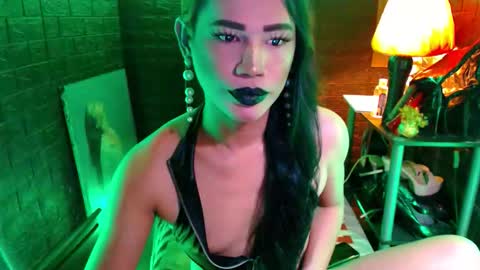 queen norelle online show from 06.06.26