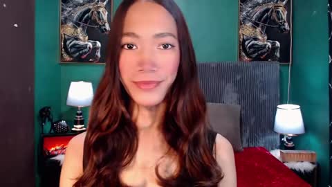 Snapshot of urhot_athena chatting on 04.29.26 urhot_athena online show from 04.29.26