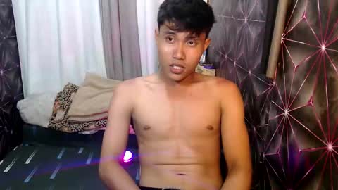 urhot_frank online show from 09.12.25