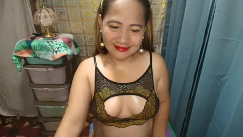 urhotmomzoey online show from 07.11.26