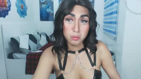 urhotsapphire online show from 04.13.26