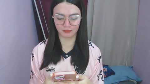 Snapshot of urhottiest_katey chatting on 04.23.26 Katey online show from 04.23.26