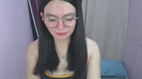 Snapshot of urhottiest_katey chatting on 05.12.26 Katey online show from 05.12.26