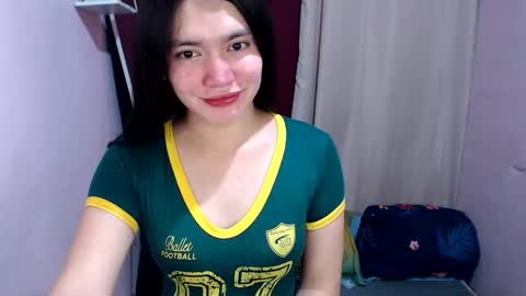 Snapshot of urhottiest_katey chatting on 06.08.26 Katey online show from 06.08.26