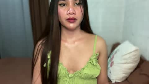 Snapshot of urhottylicious_cum chatting on 04.21.26 urhottylicious_cum online show from 04.21.26