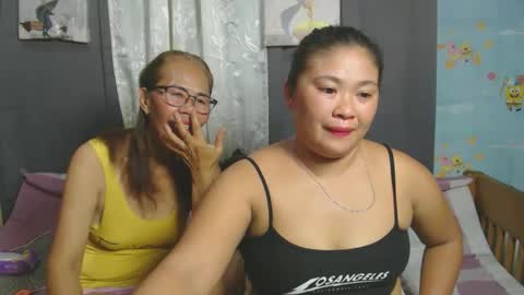 urhotvivian11 online show from 11.04.25