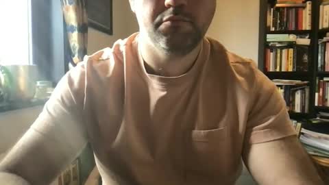 Snapshot of urhungdaddy8 chatting on 11.19.25 Hung Daddy online show from 11.19.25