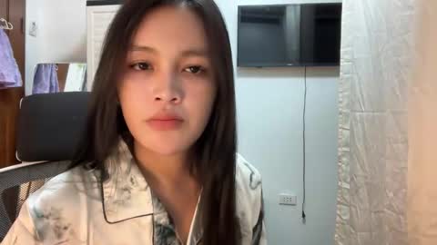 Amira online show from 10.08.25