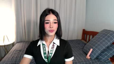 urlovely_jemma online show from 05.20.26
