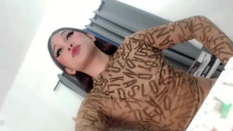 Snapshot of urlovelysizka chatting on 09.19.25 Sizka online show from 09.19.25