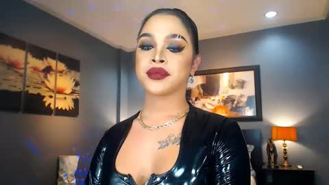 UrMajestyTyra online show from 03.02.25