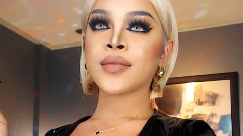 UrMajestyTyra online show from 09.29.25